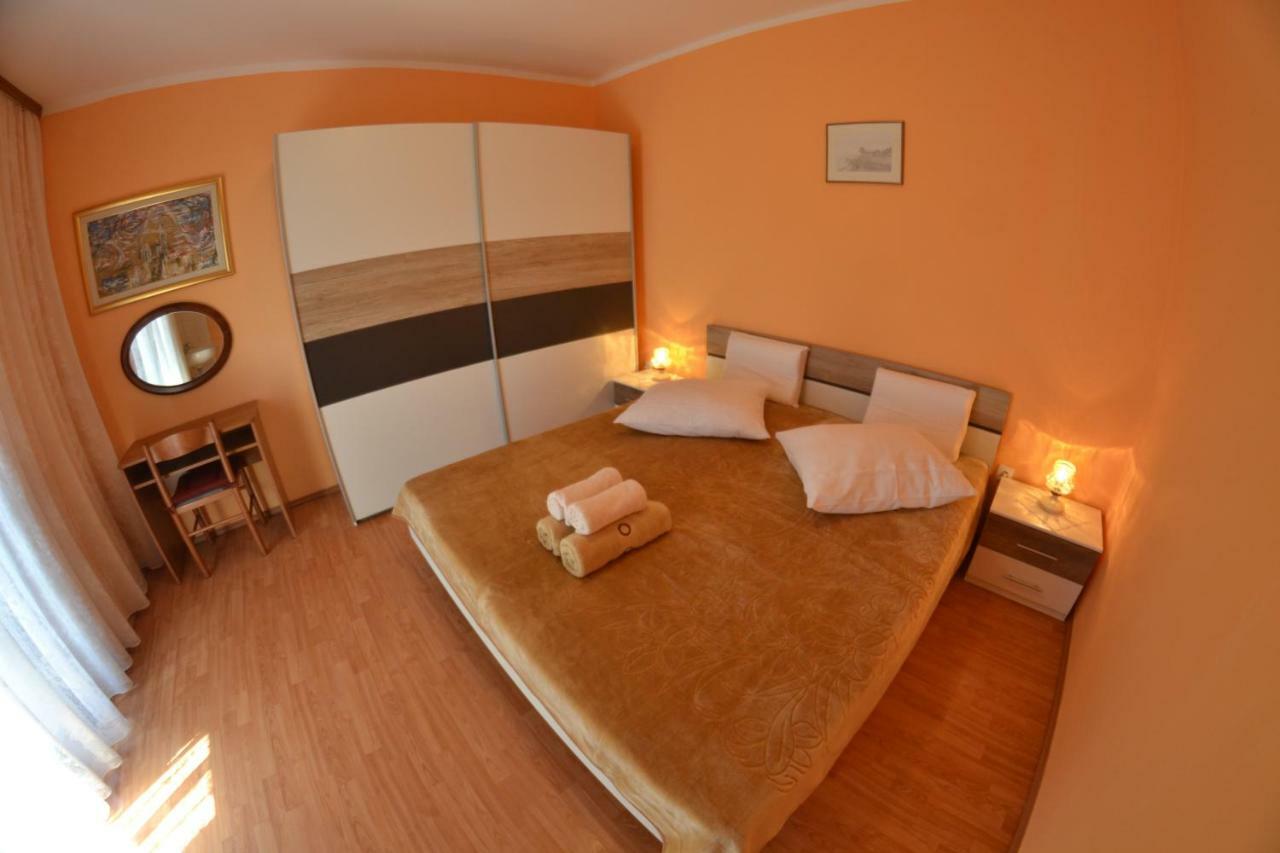 Apartman Jadranka Palit Exterior foto