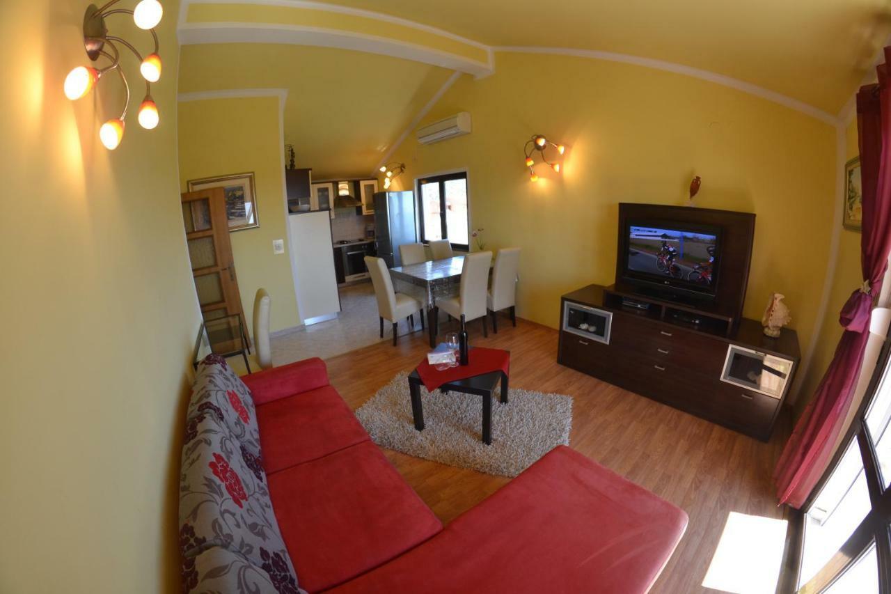 Apartman Jadranka Palit Exterior foto